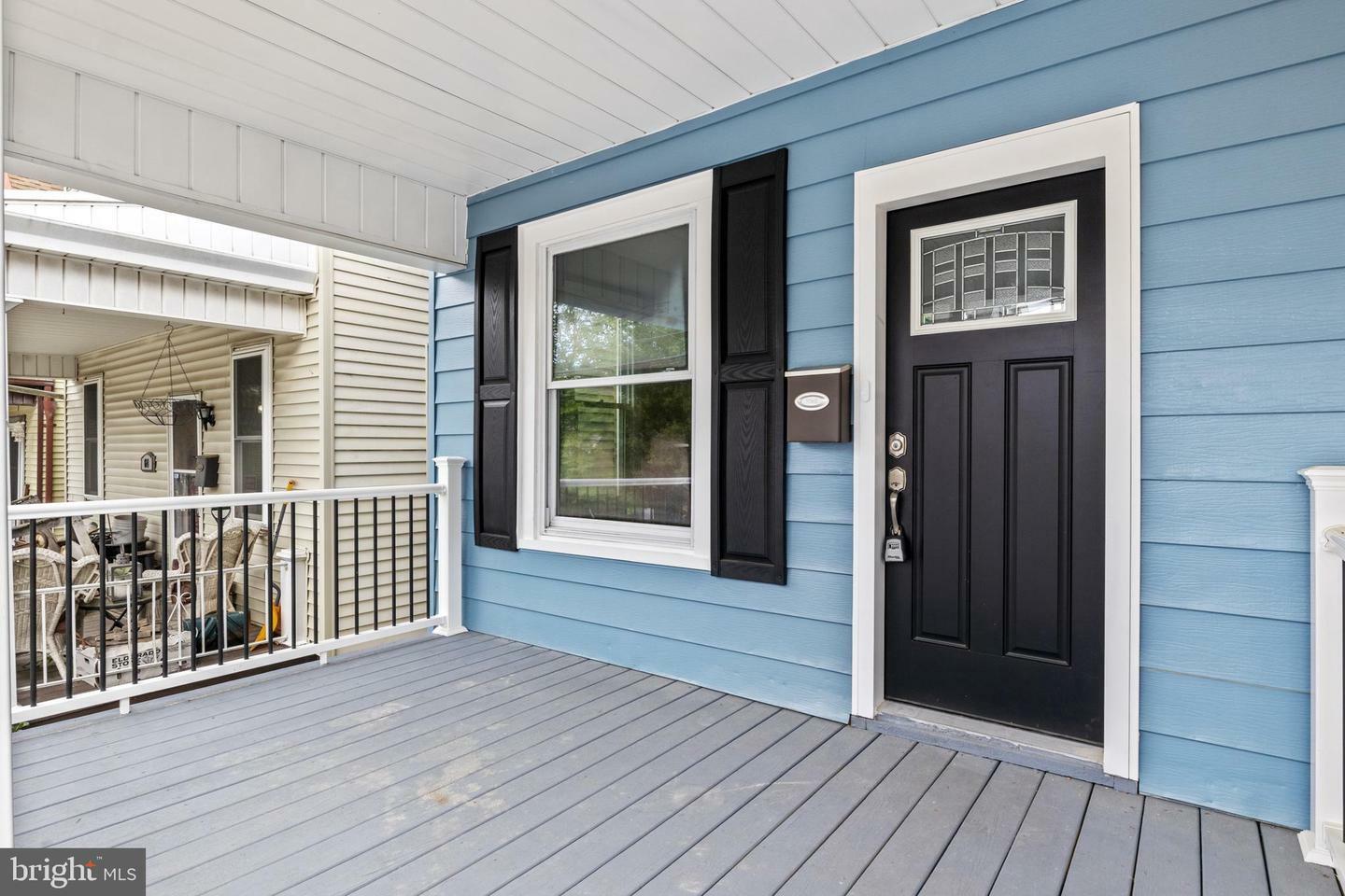 Property Photo: 68 W Maple Street PA 17313