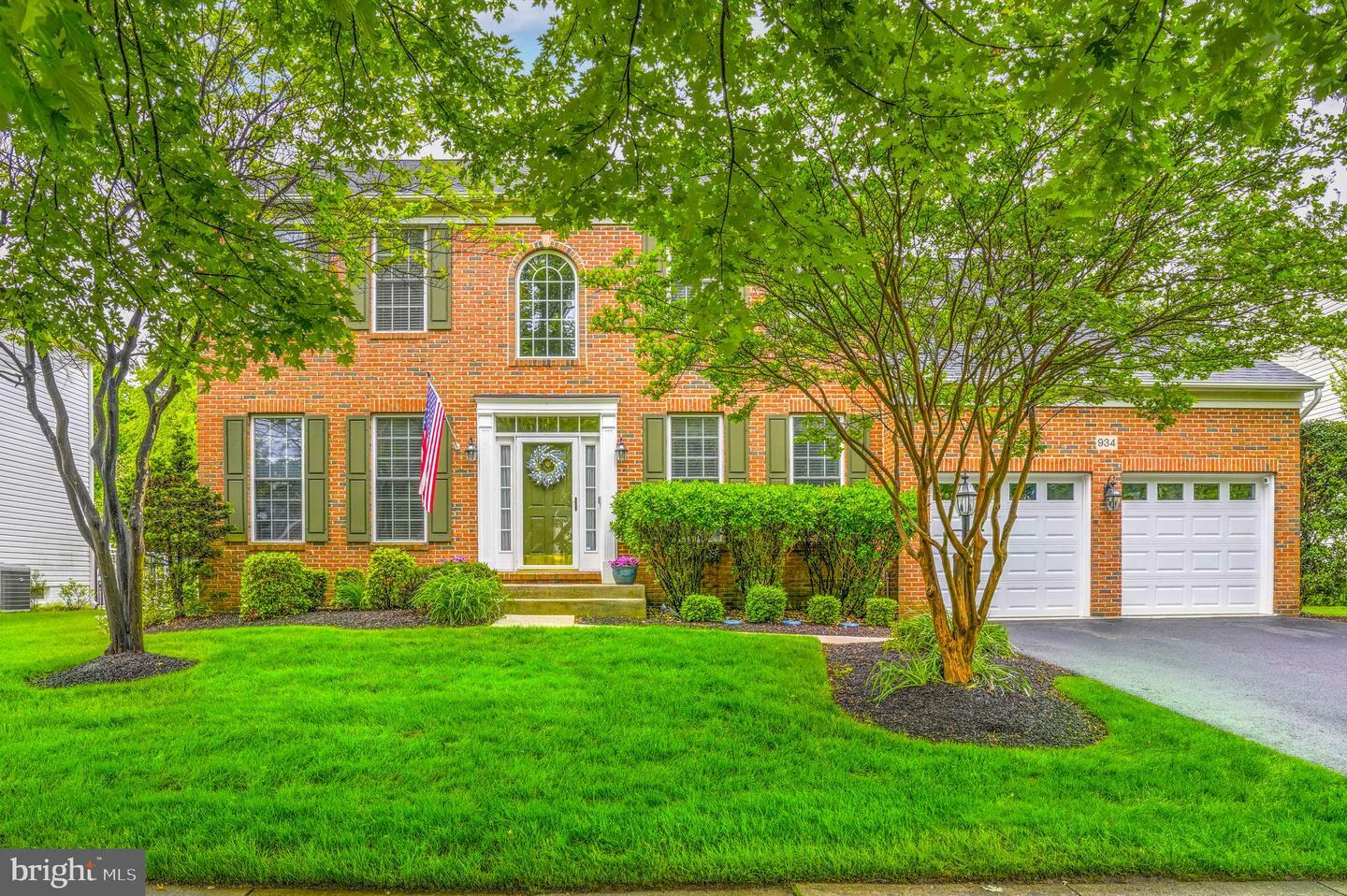 Property Photo: 934 Crofton Valley Drive MD 21054