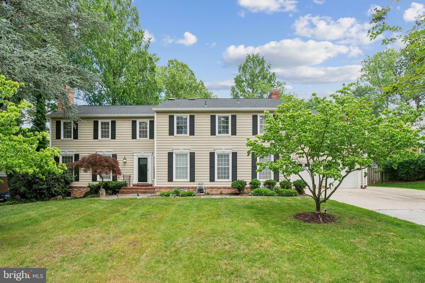 10533 Macarthur Boulevard  Potomac MD 20854 photo