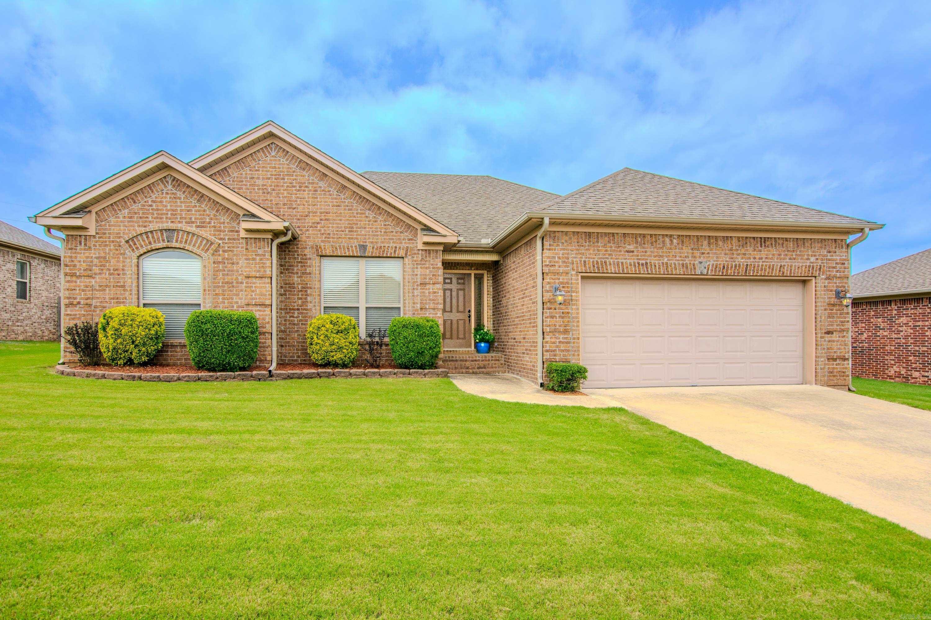 Property Photo:  402 Hill Creek Drive  AR 72007 