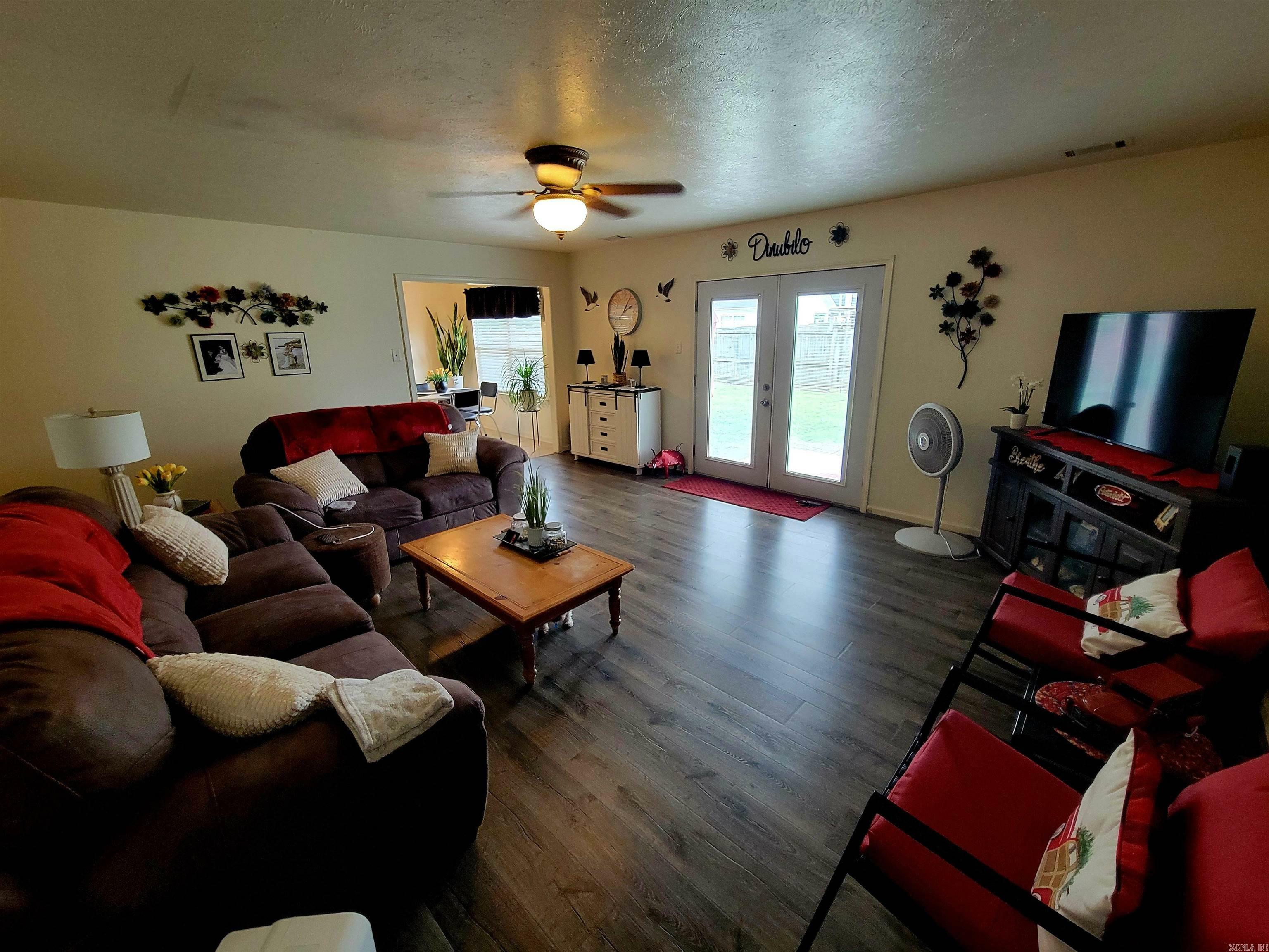 Property Photo: 103 Lake Court AR 72012