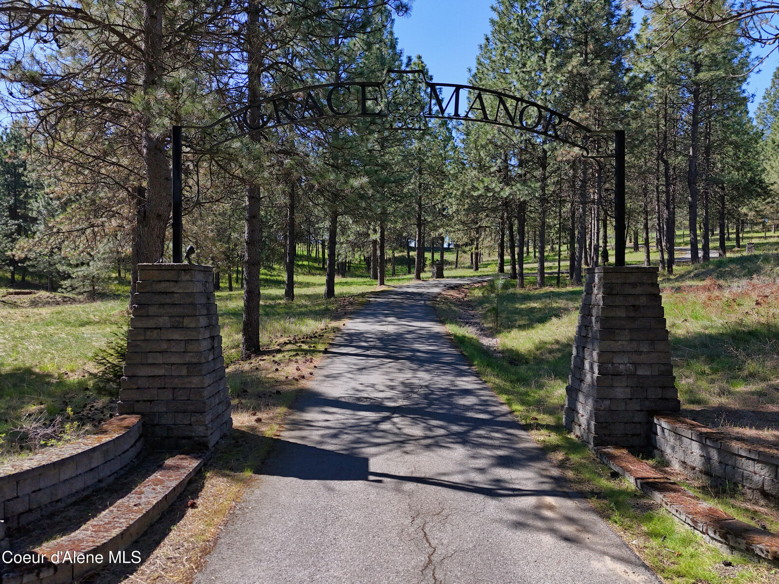 Property Photo: 6750 E Highview Dr ID 83814