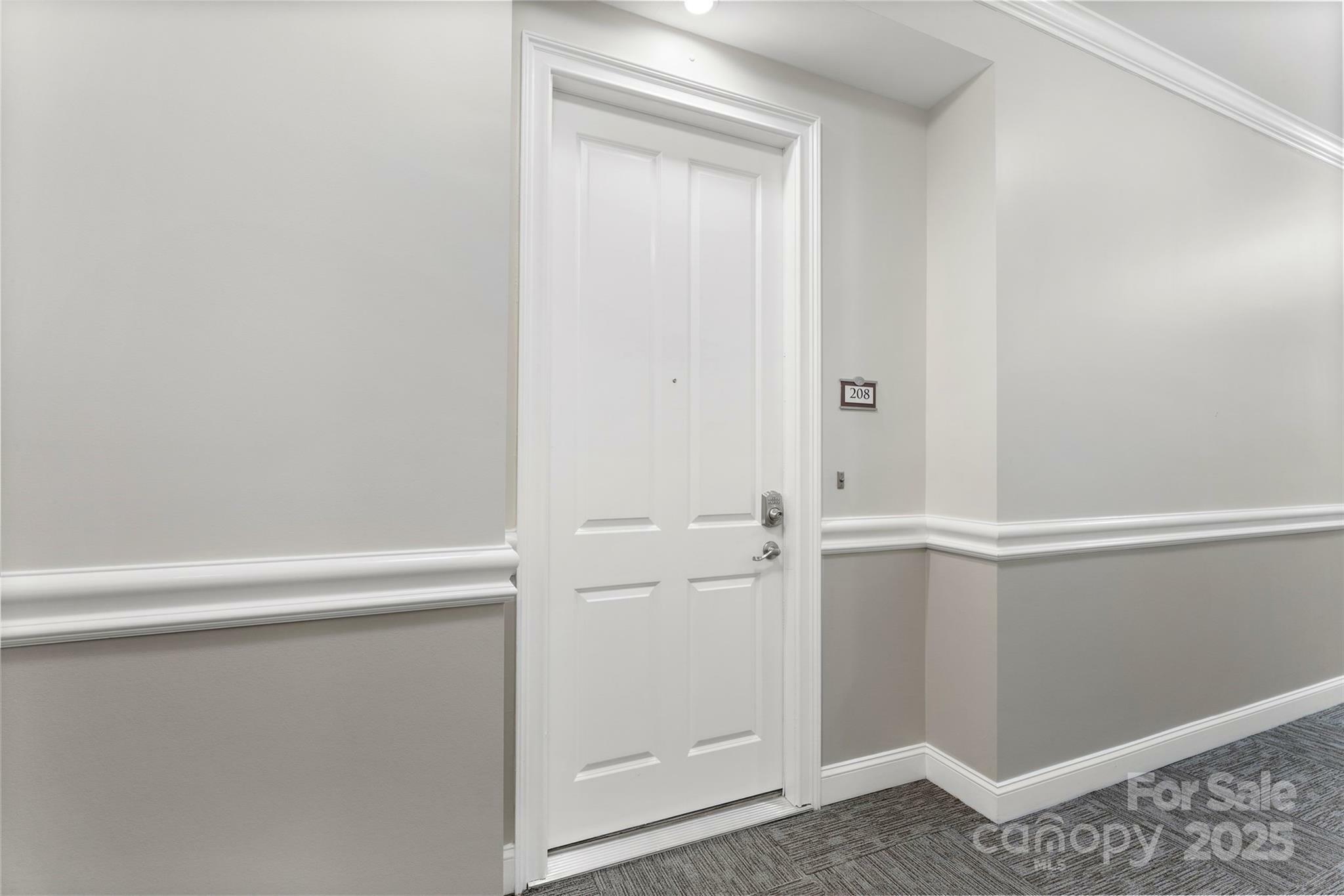 Property Photo: 5425 Closeburn Road 208 NC 28210