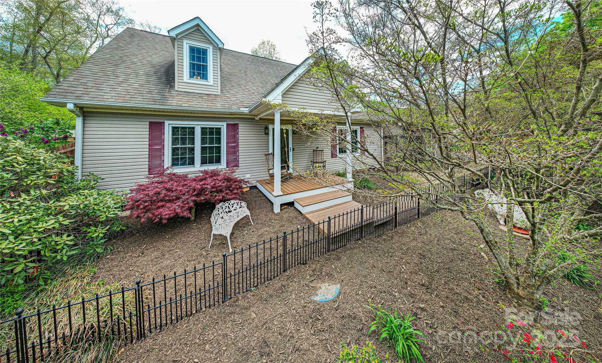 Property Photo: 25 N Willow Brook Drive NC 28806