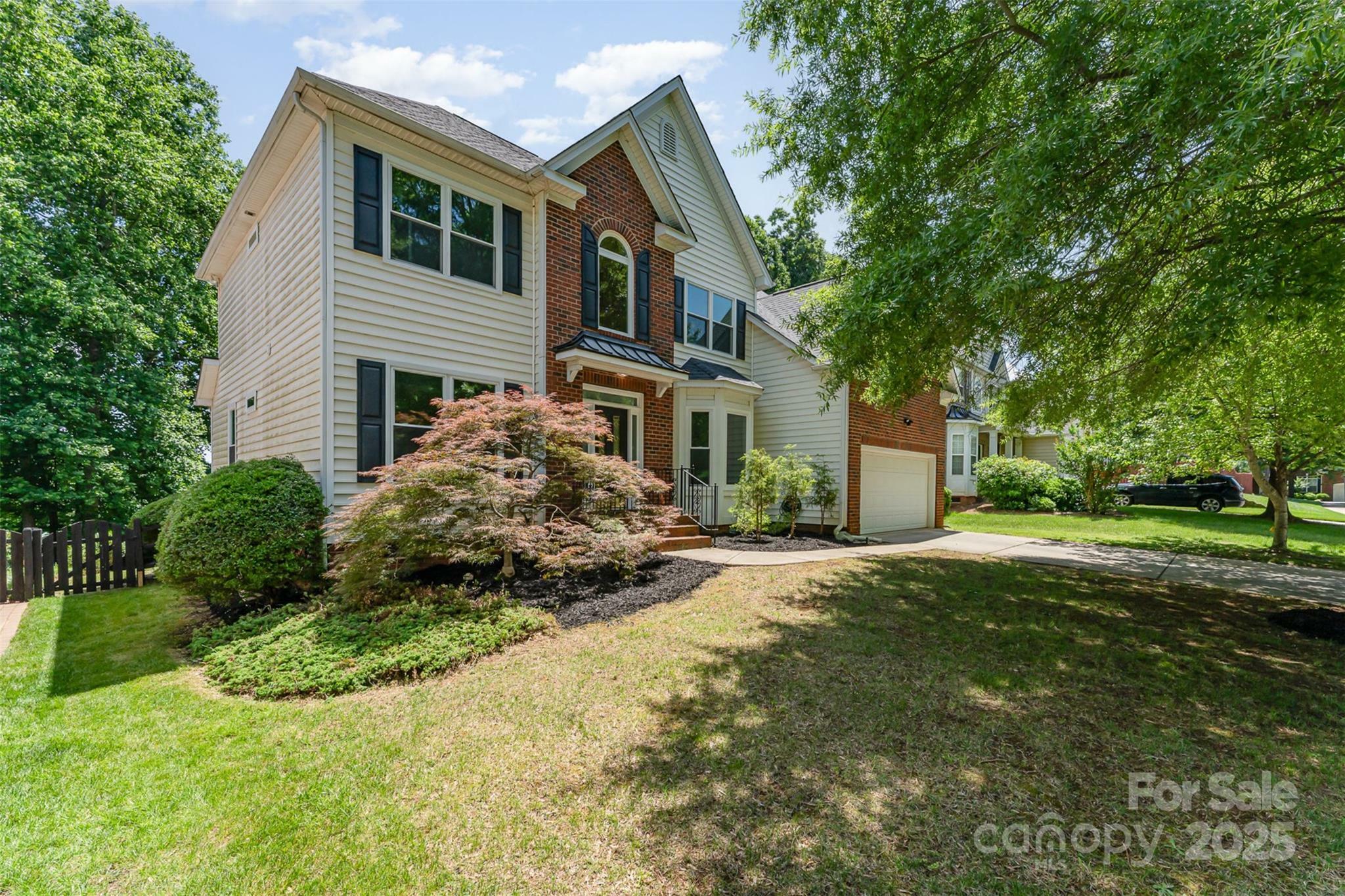 Property Photo: 1147 Anduin Falls Drive NC 28269