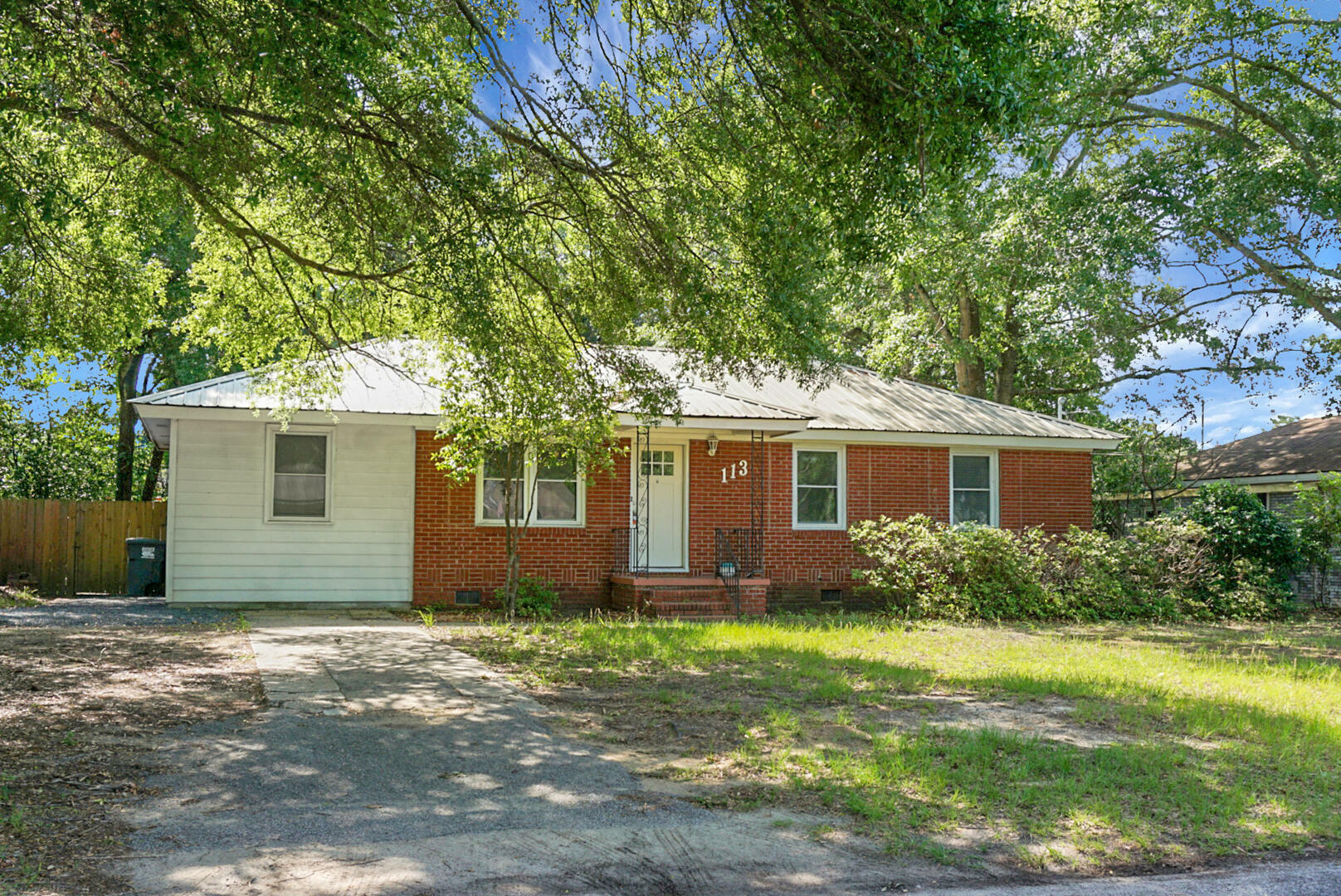 Property Photo: 113 Owens Circle SC 29483