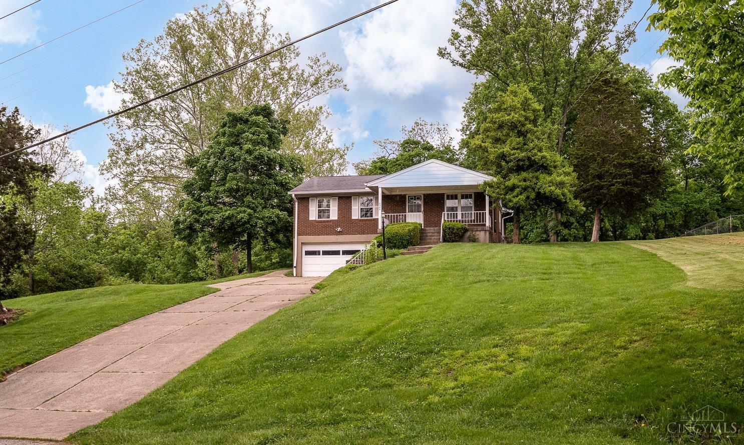 Property Photo: 6584 Taylor Rd OH 45248