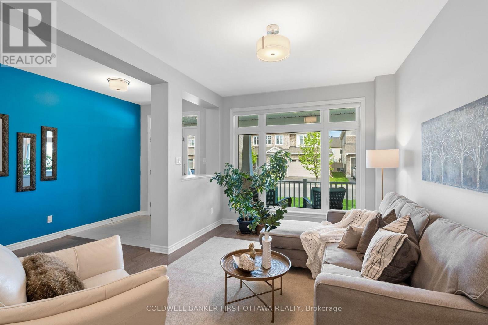 Property Photo: 320 Brambling Way ON K2J 6E4
