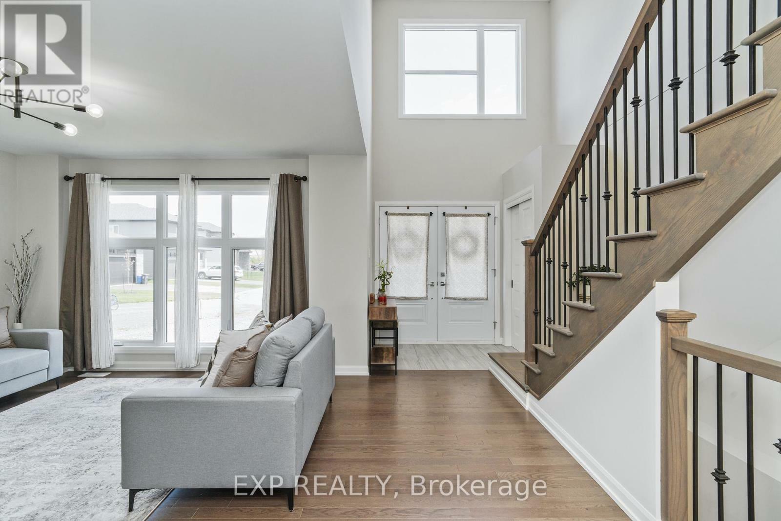 Property Photo:  639 Montessor Crescent  ON K0A 3K0 