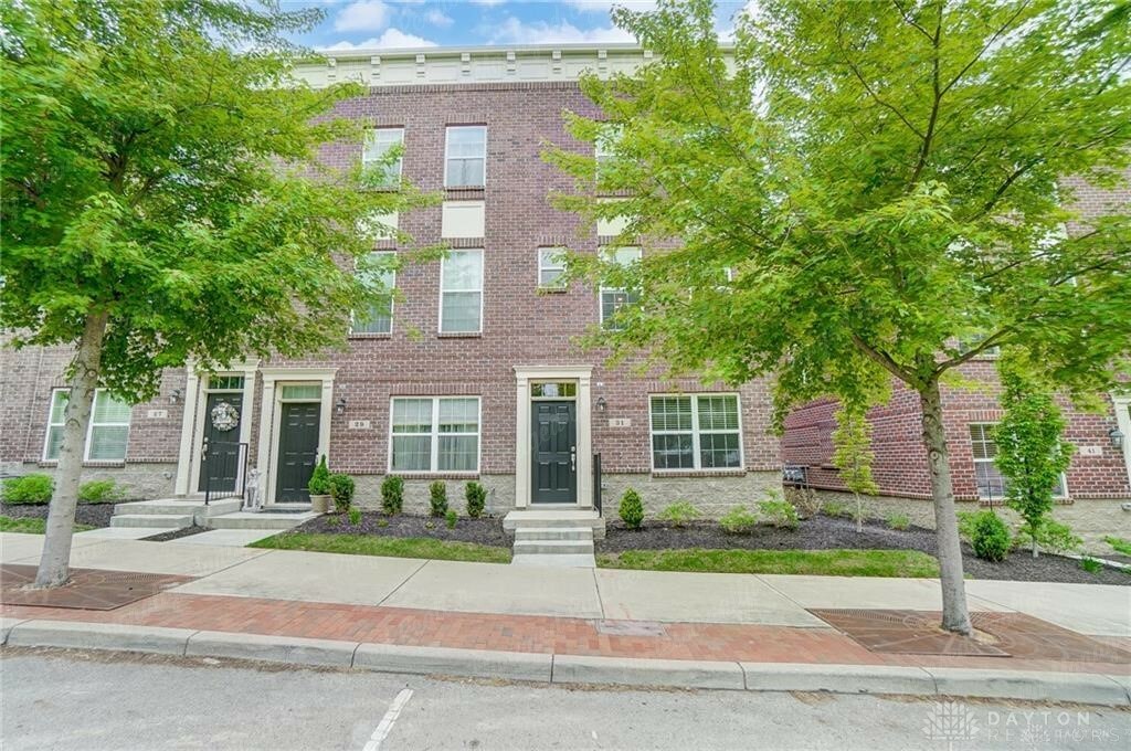 Property Photo: 31 Mill Run Place OH 45502