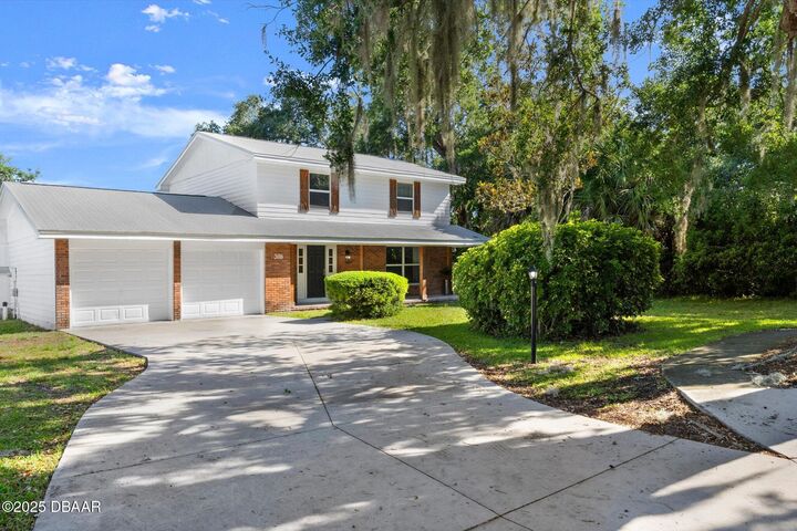 Property Photo:  506 Dorset Circle  FL 32119 