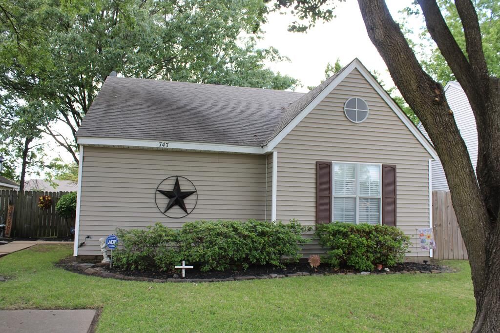 Property Photo:  747 Dogwood Cove  AR 72301 