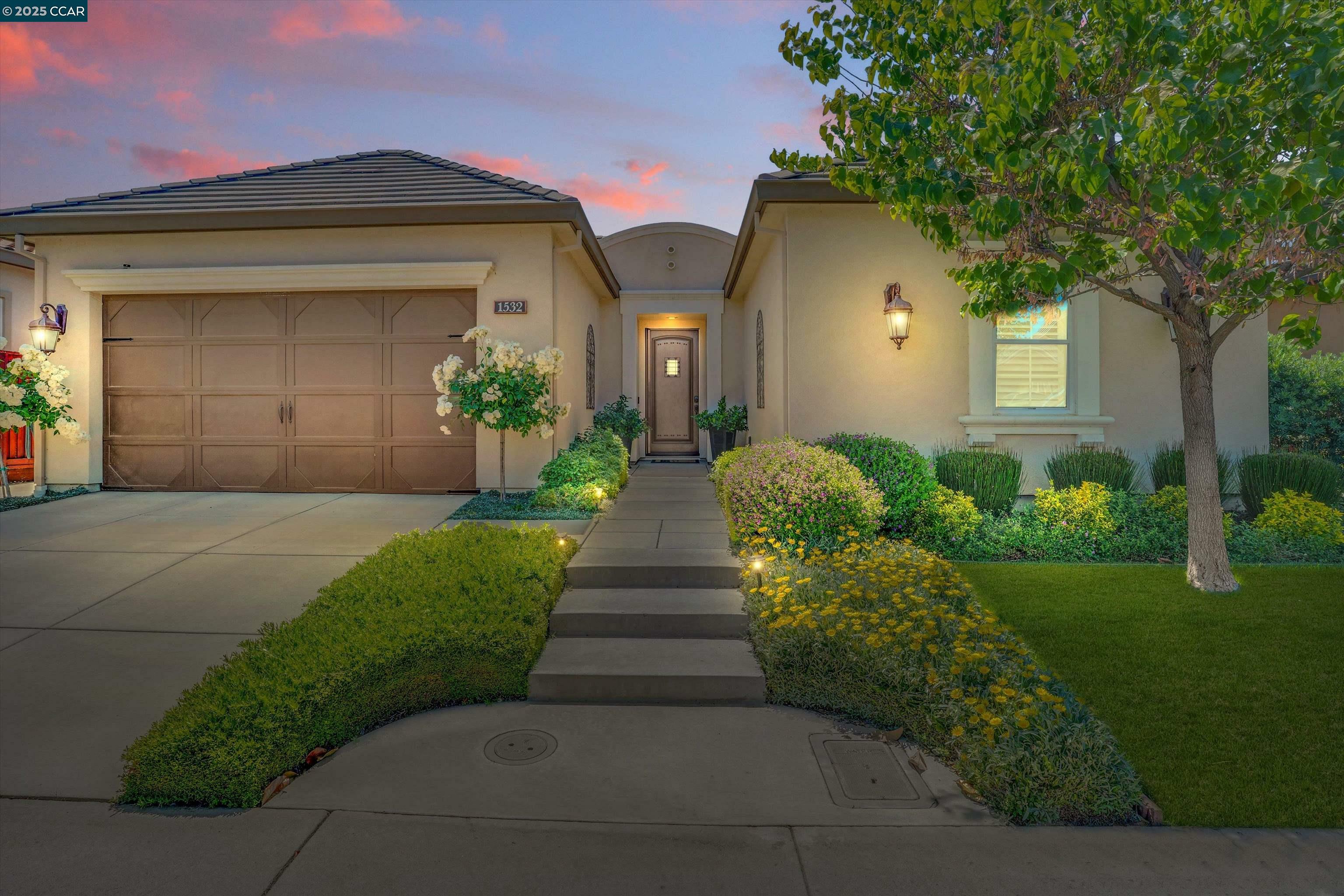 Property Photo: 1532 Symphony Cir CA 94513