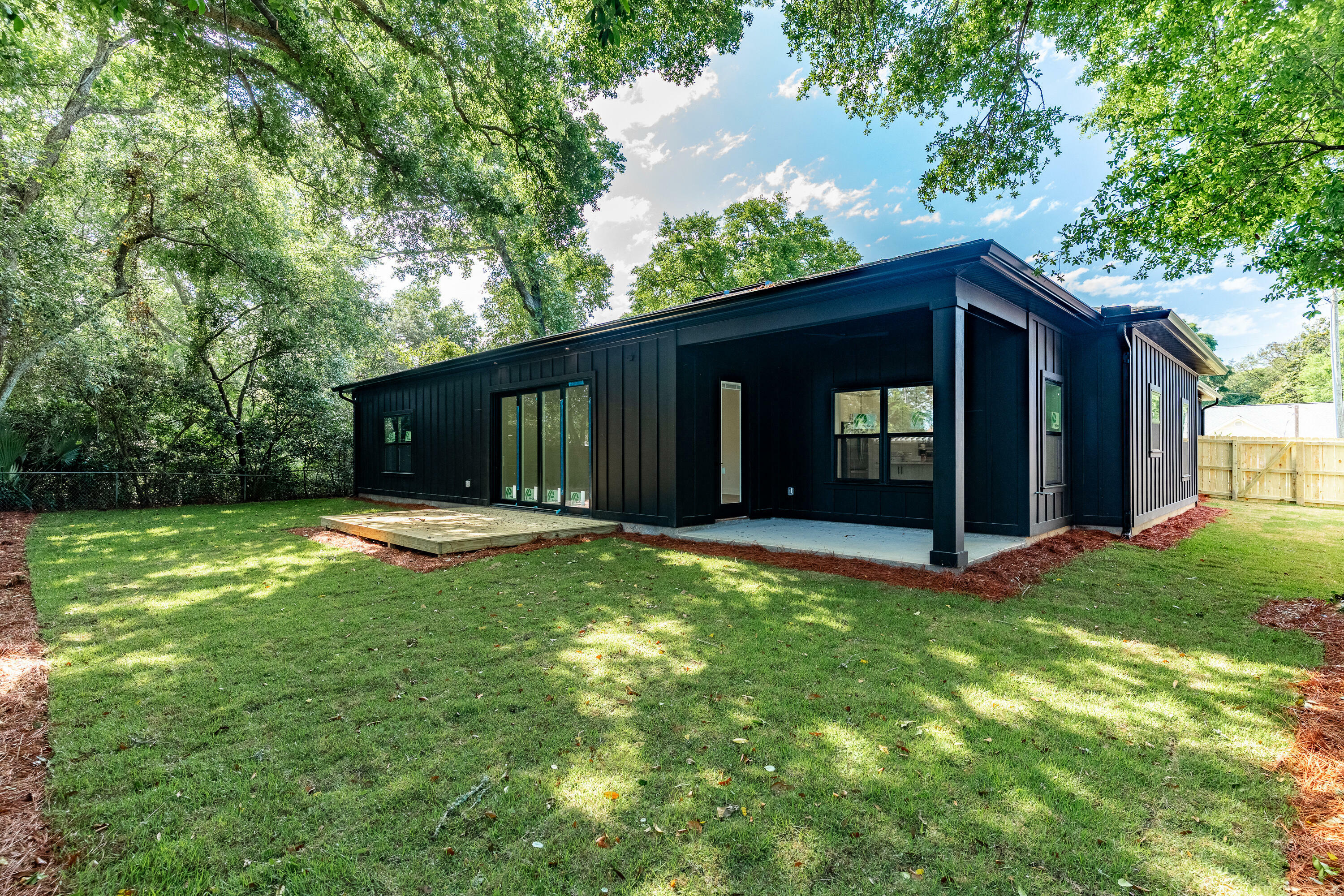 Property Photo: 353 NE Okaloosa Road FL 32548