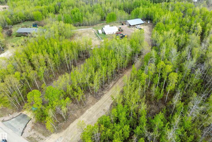 Photo de la propriété:  Lot 4C 50450 Range Road 233  AB T4X 0L4 