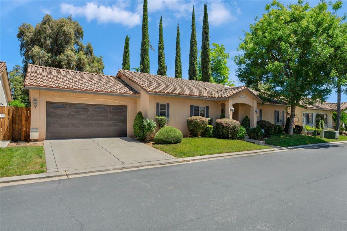Property Photo: 6458 N Warren Avenue CA 93711