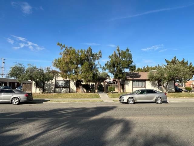 Property Photo: 1402 O Street CA 93622