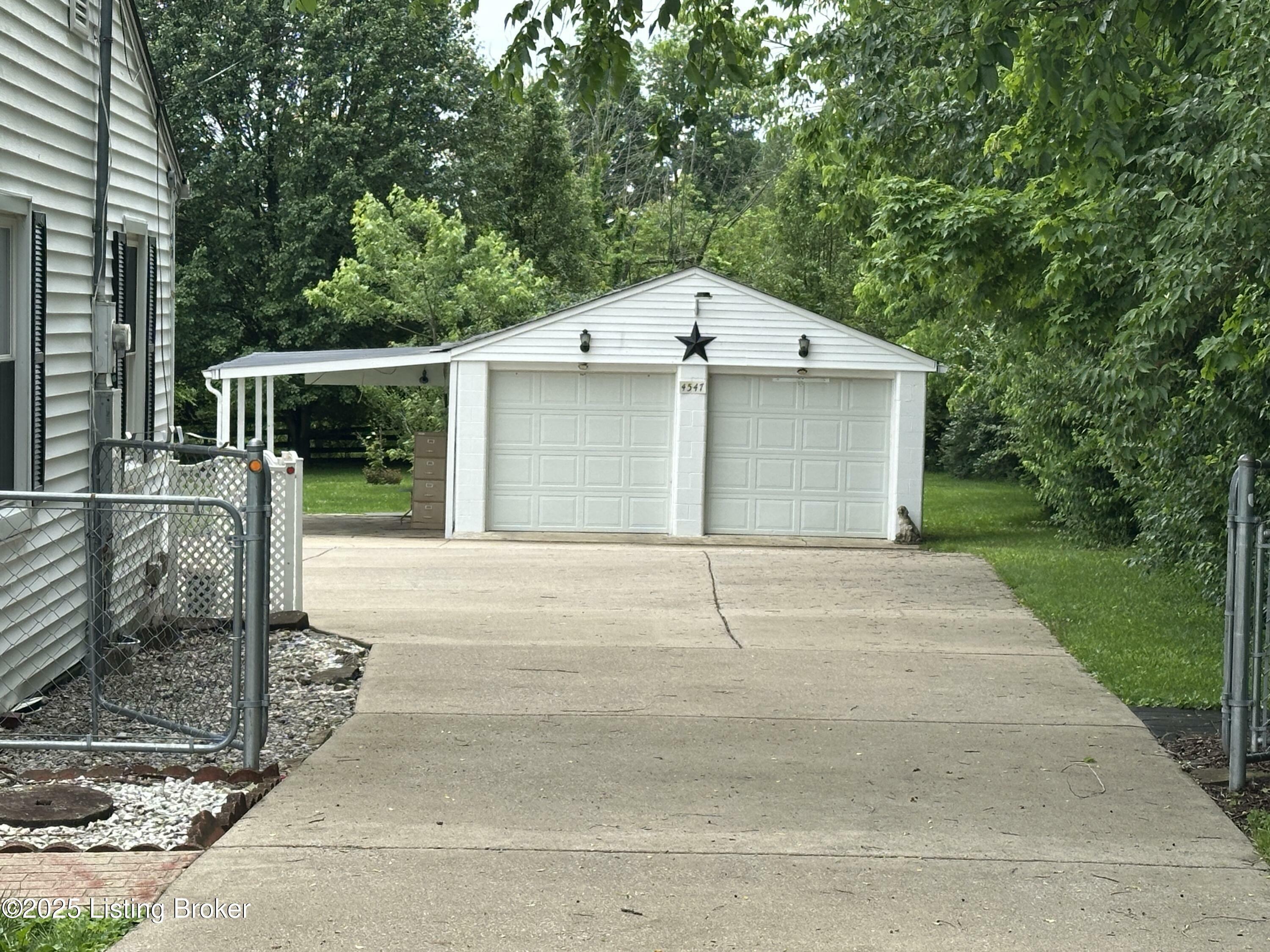 Property Photo: 4547 Aiken Rd KY 40067