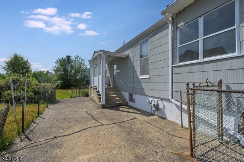 Property Photo: 173 Lincoln Pl NJ 07026