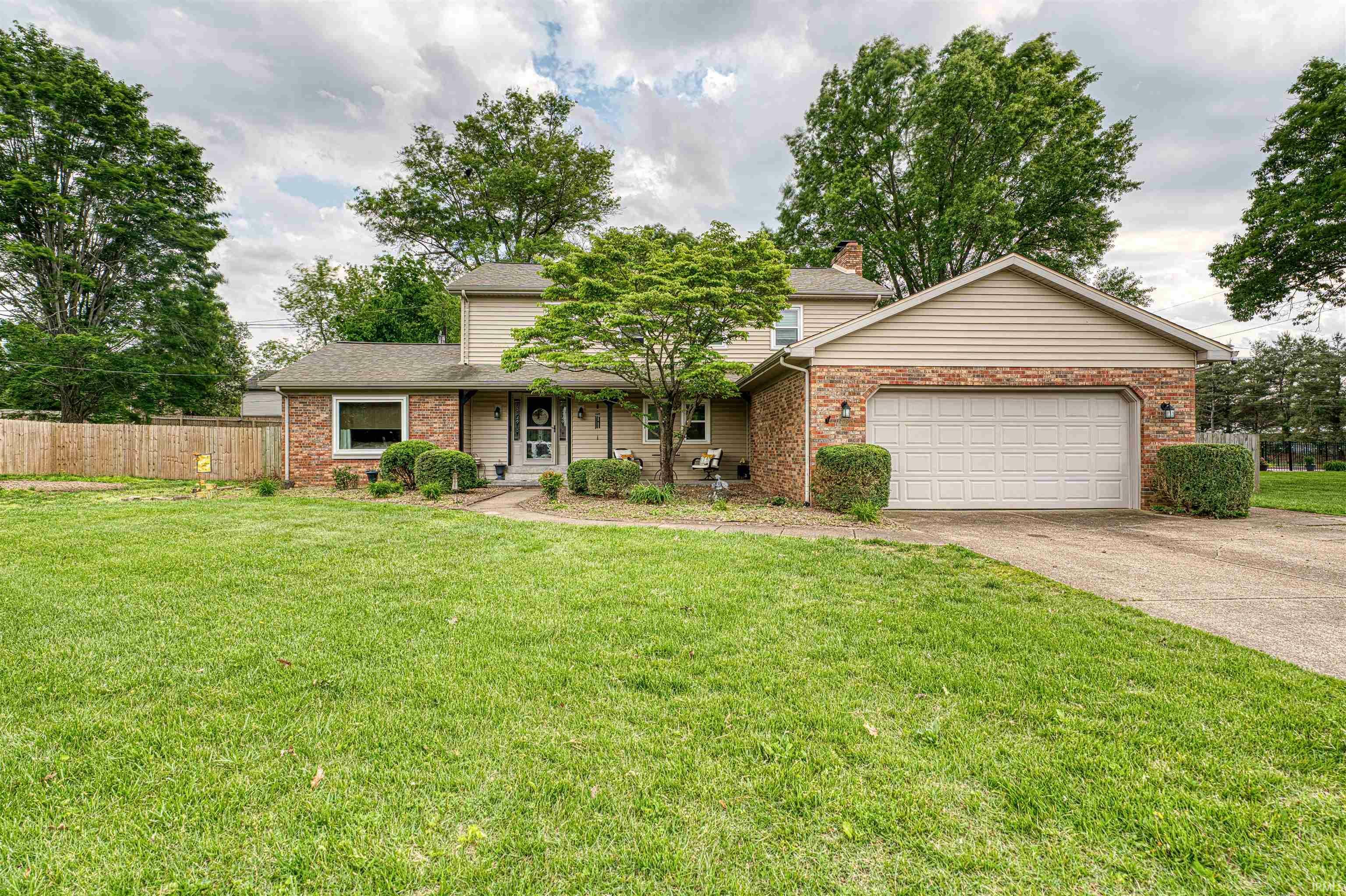10711 Williamsburg Drive  Newburgh IN 47630 photo