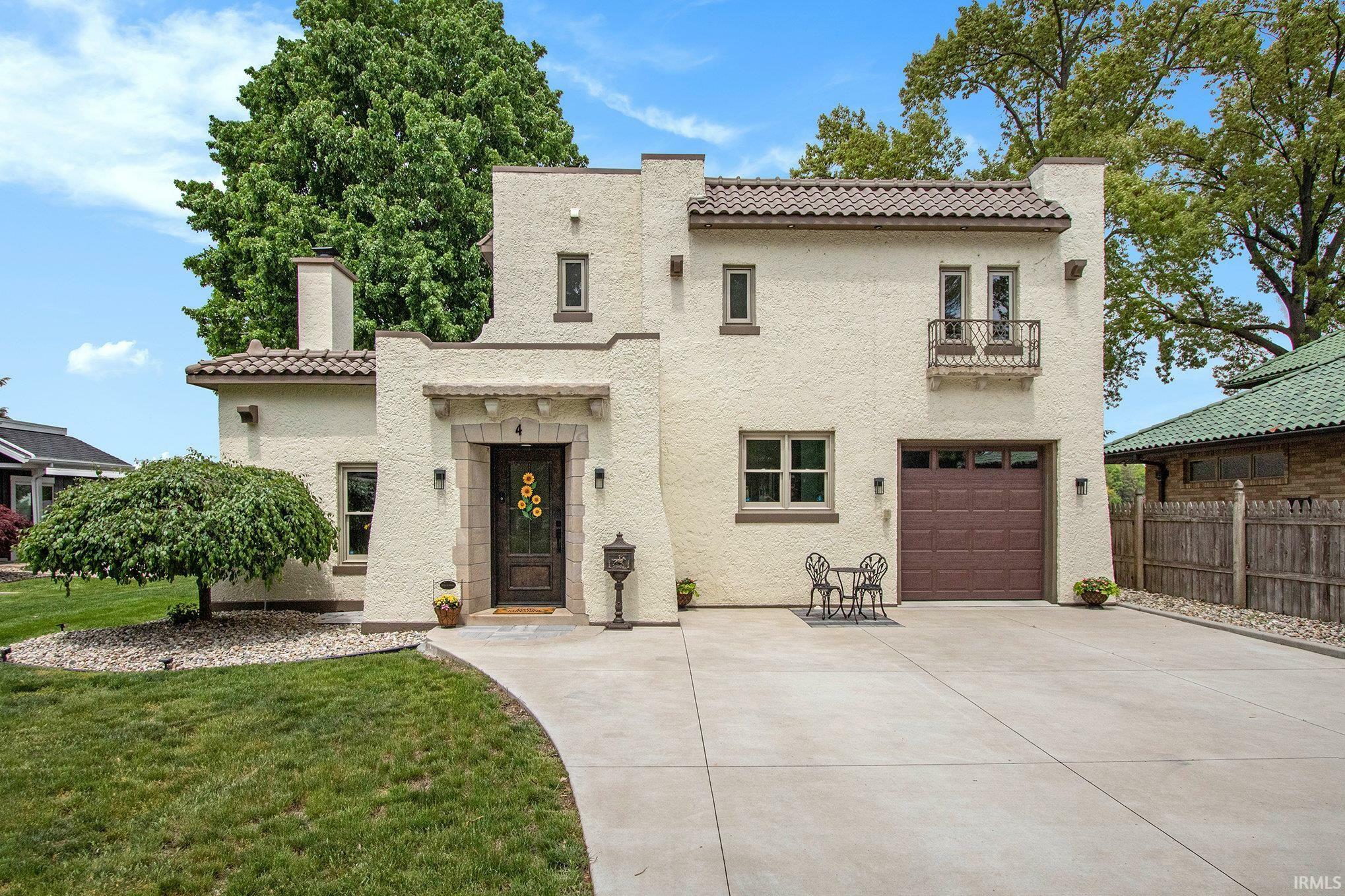 Property Photo: 4 Edgewater Place IN 46516-4664