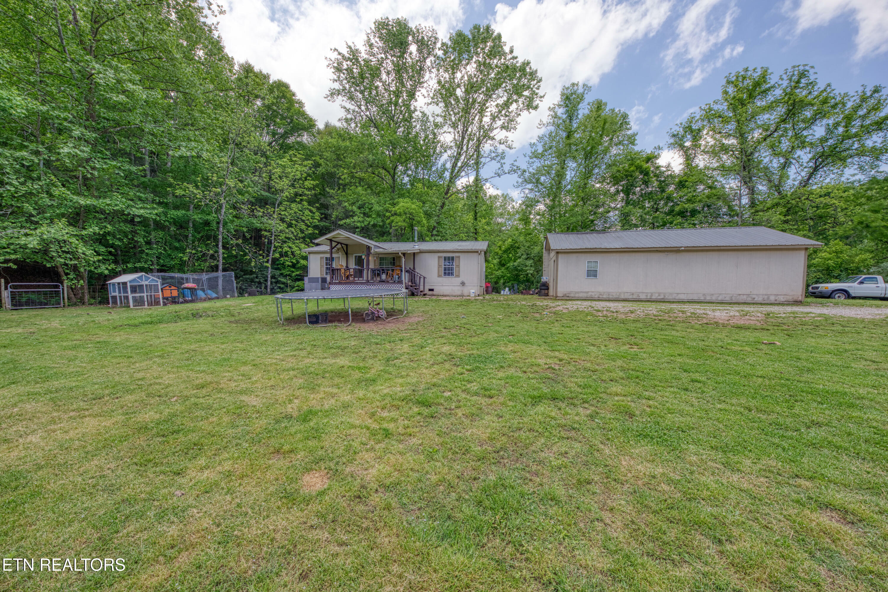 Property Photo: 2561 Fairview Rd TN 37354