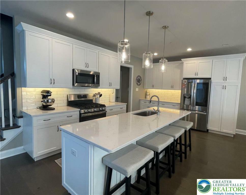 Property Photo: 355 Ridgewood Drive PA 19468