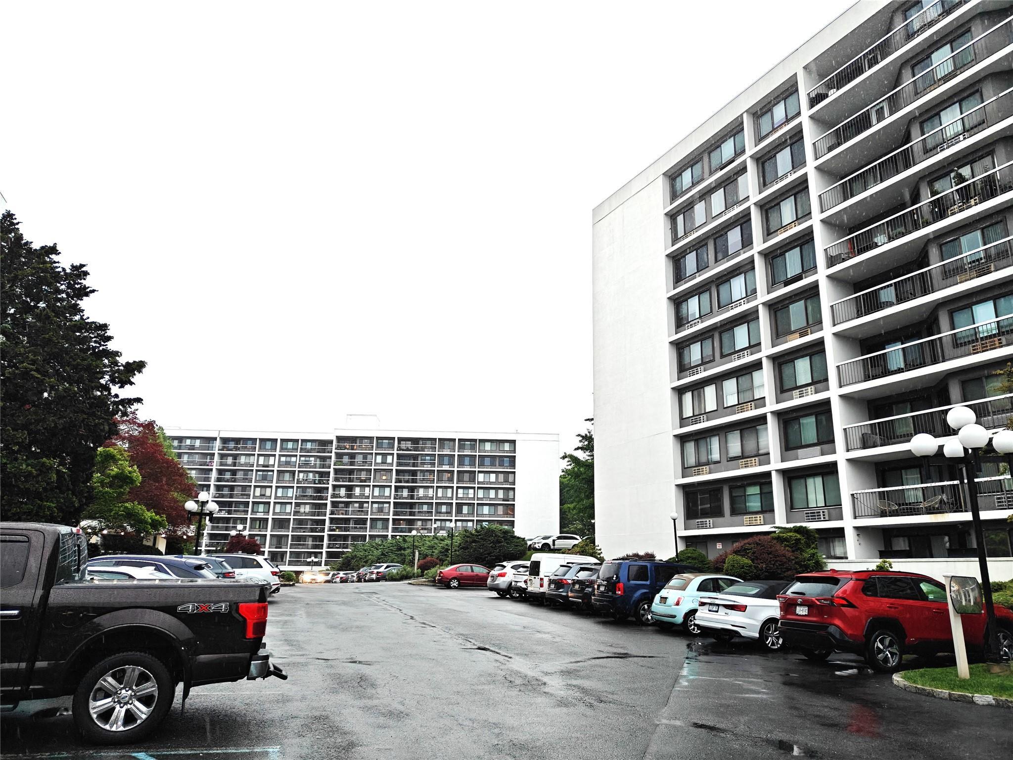 Property Photo: 300 High Point Drive 514 NY 10530