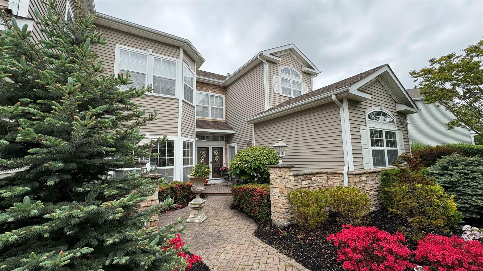 Property Photo: 5 Hamlet Drive NY 11766