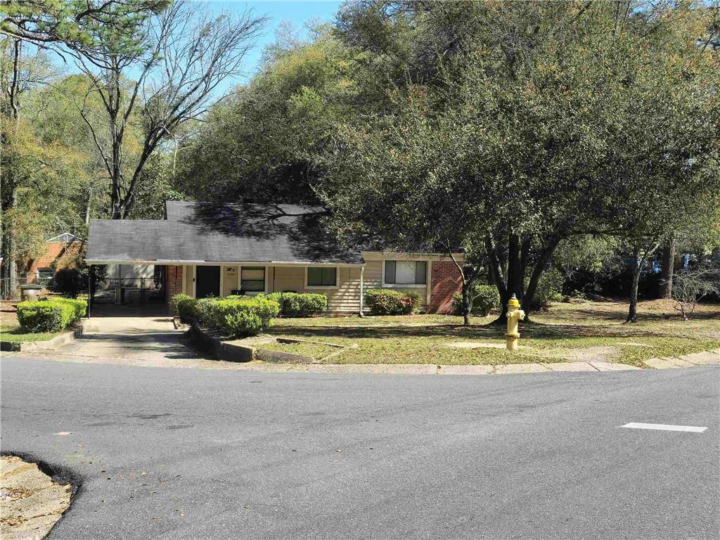 Property Photo: 4056 Gaylark Road AL 36609
