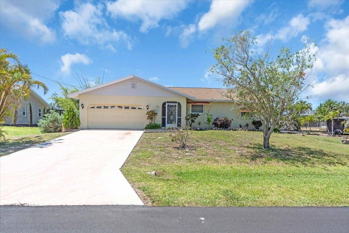 Property Photo: 2618 Titania Road FL 34224