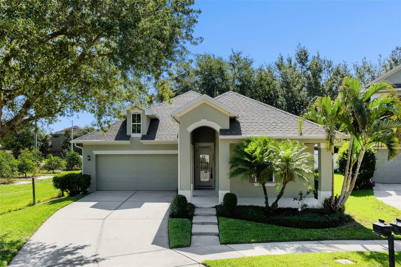 Property Photo: 7201 Halton Court FL 34786