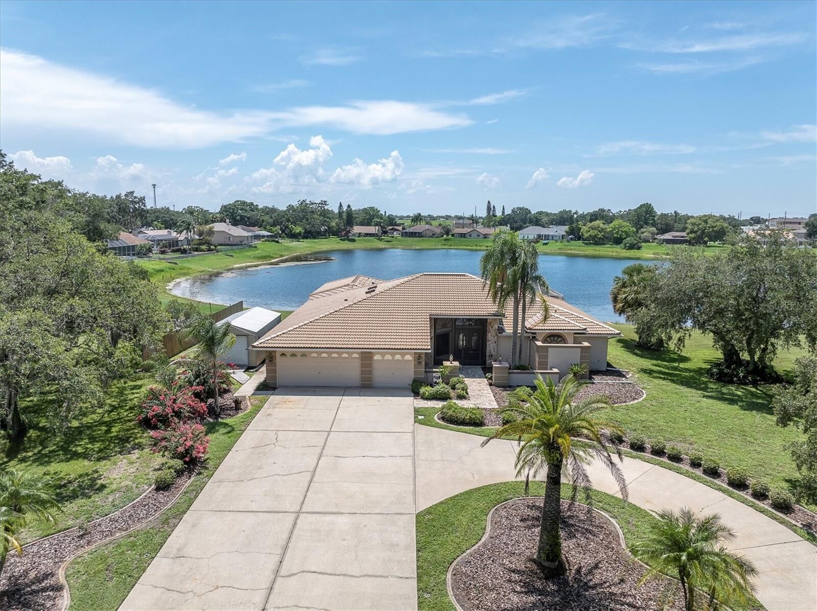 Property Photo:  8827 Scout Lake Court  FL 34654 