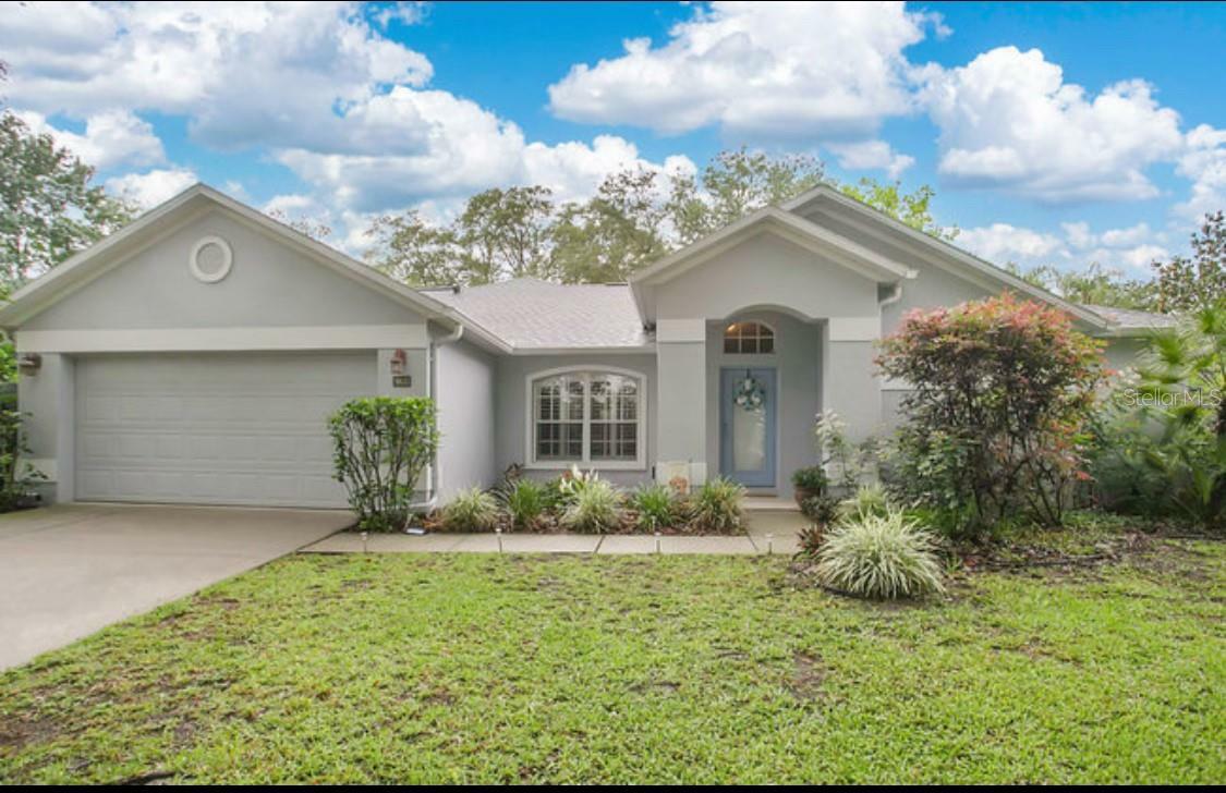 Property Photo: 1800 Silver Valley Court FL 32712