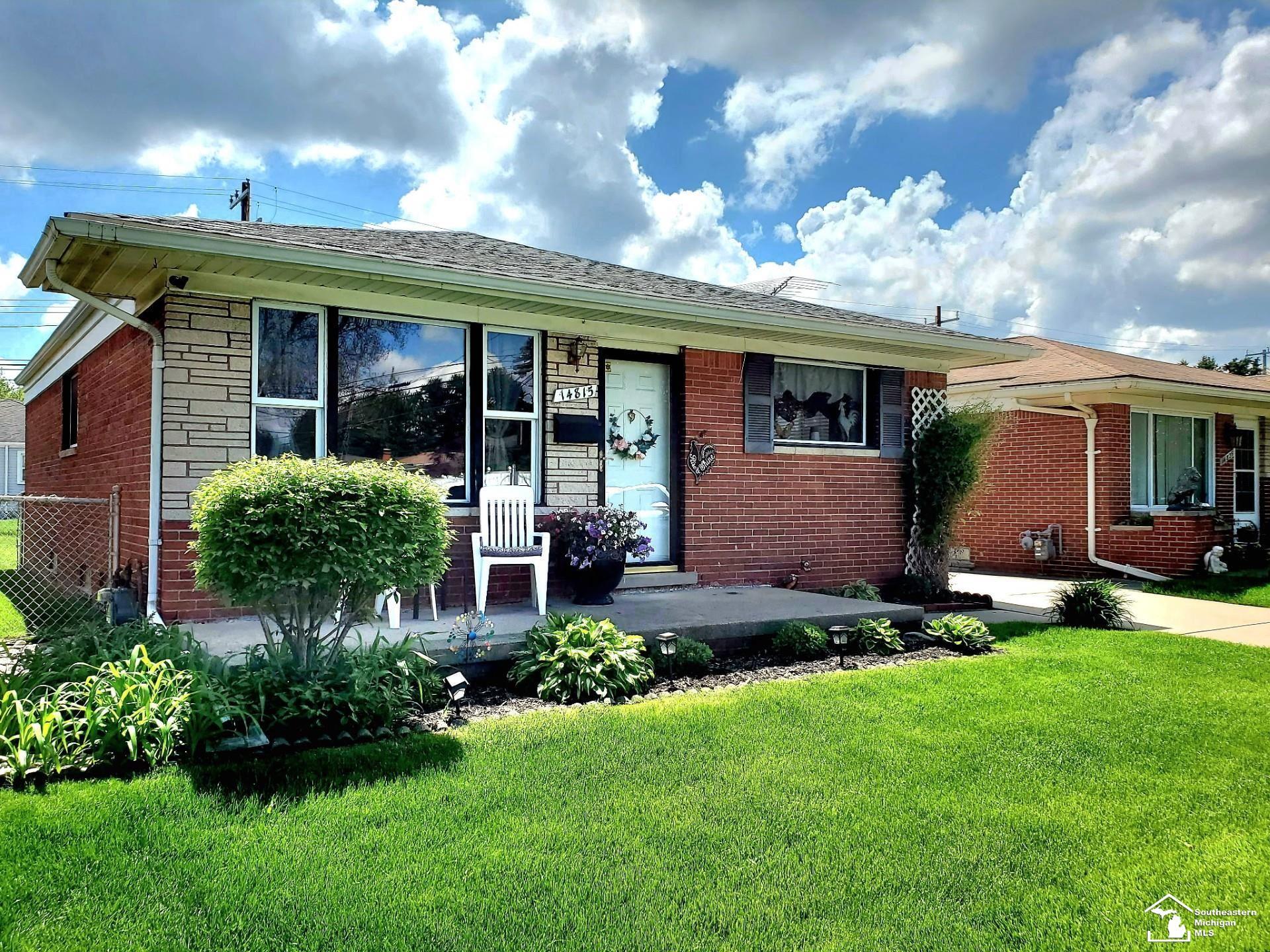 Property Photo: 14815 Morris Avenue MI 48101