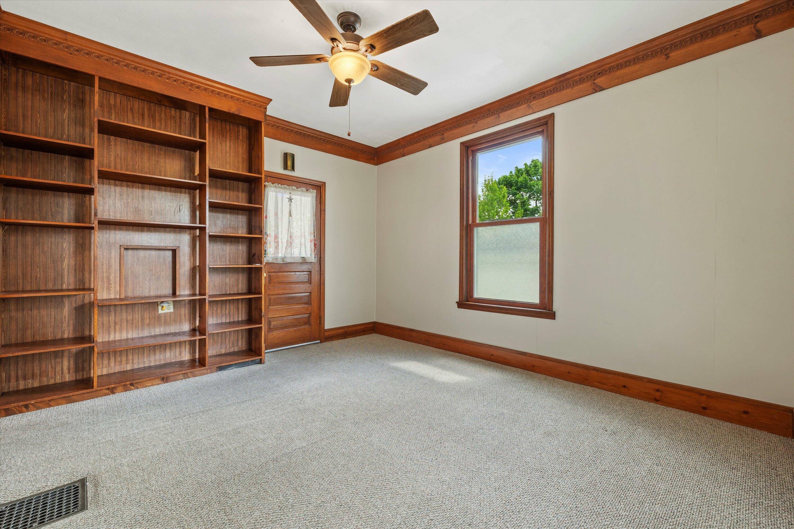 Property Photo: 118 Tenny Ave WI 53186