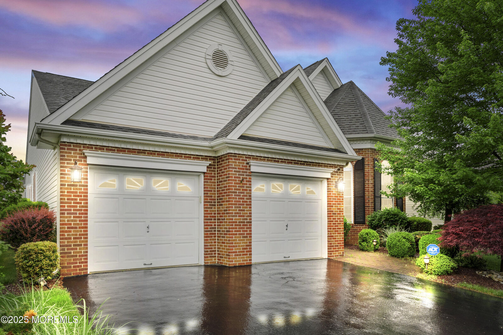 Property Photo:  6 Beth Page Drive  NJ 08831 