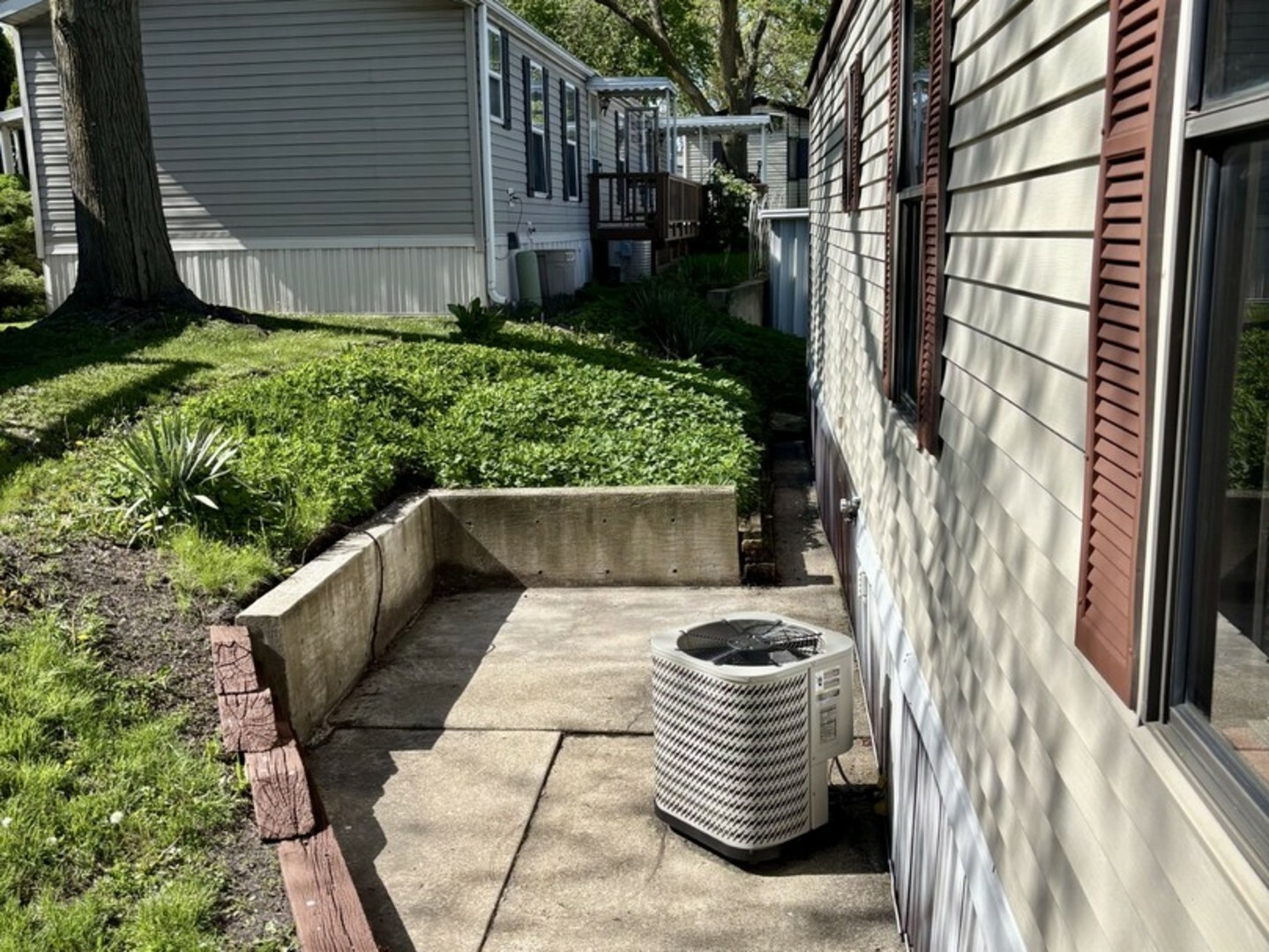 Property Photo: 6801 S La Grange Road D16 IL 60525