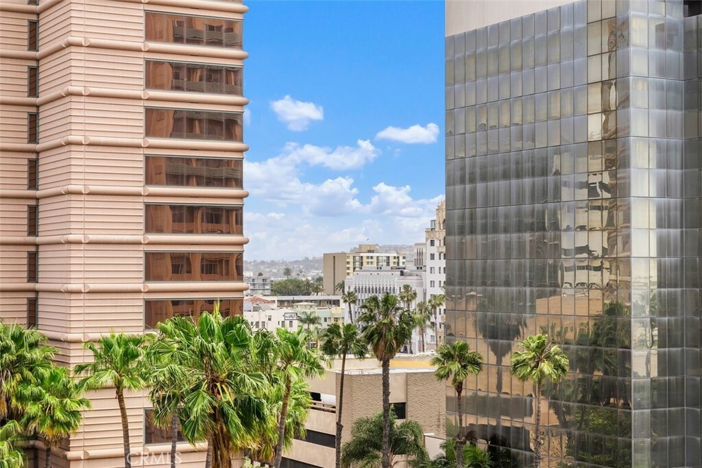 Property Photo:  388 E E. Ocean #811  CA 90802 