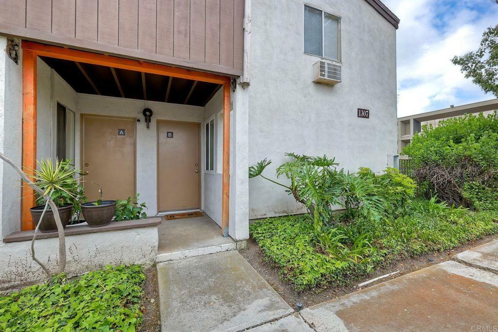 Property Photo: 1307 Caminito Gabaldon B CA 92108