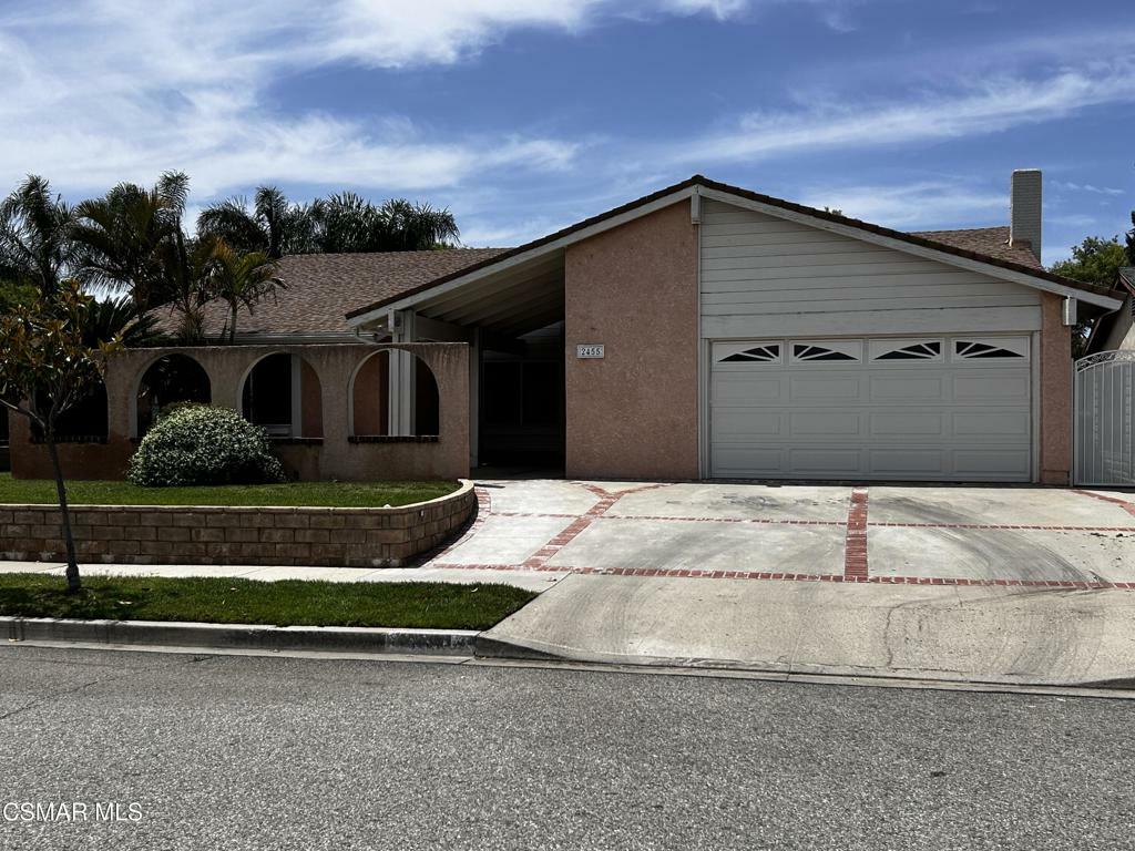 Property Photo:  2455 Castlemont Court  CA 93063 