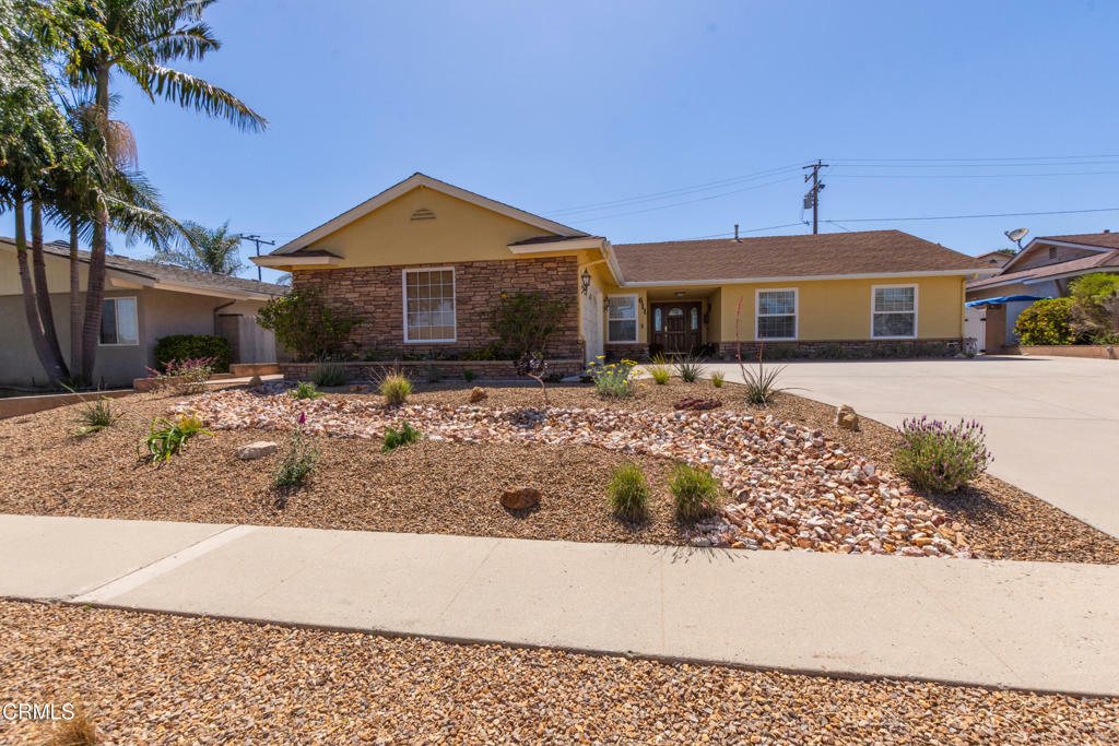 Property Photo: 611 Montgomery Avenue CA 93004