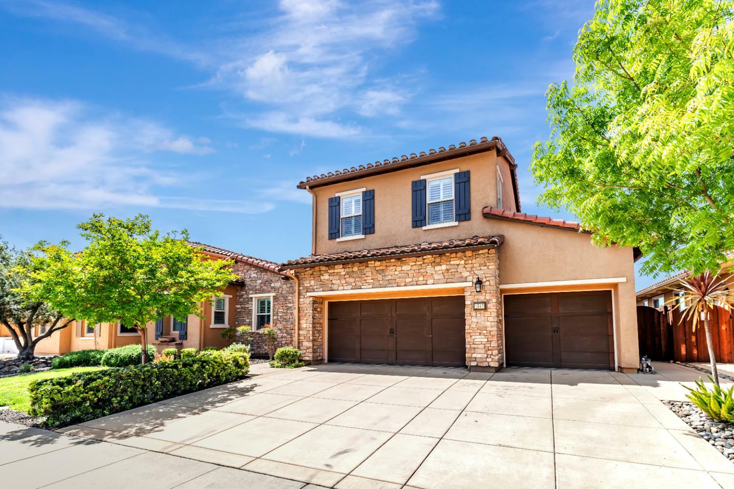 Property Photo: 1587 Como Drive CA 95337