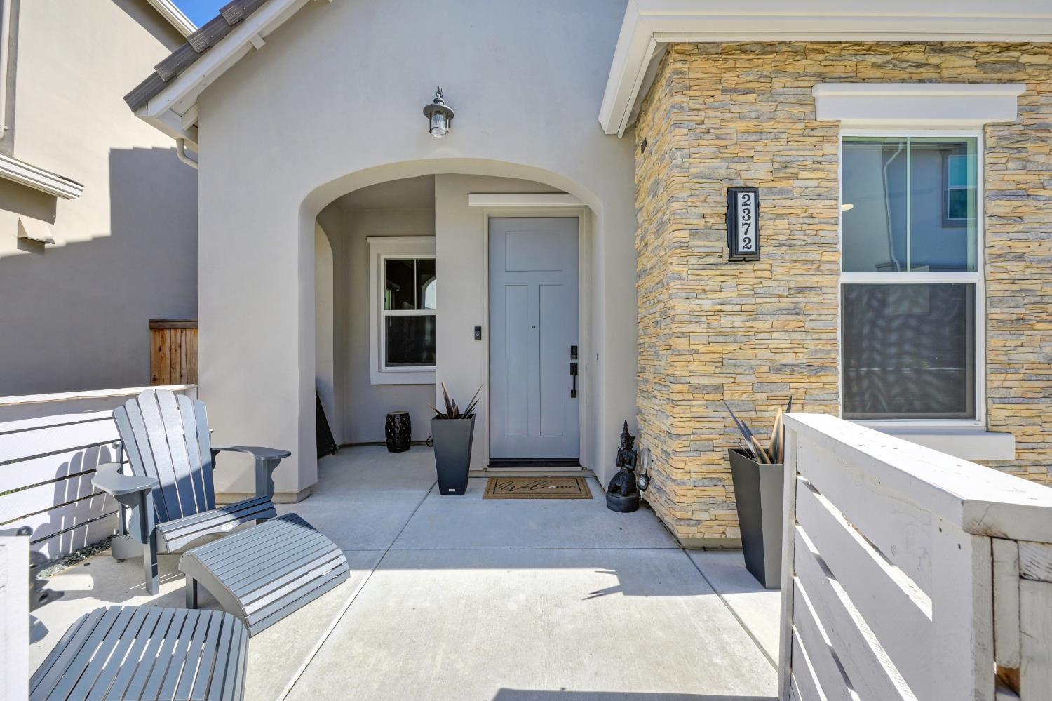 Property Photo: 2372 Bastogne CA 95818