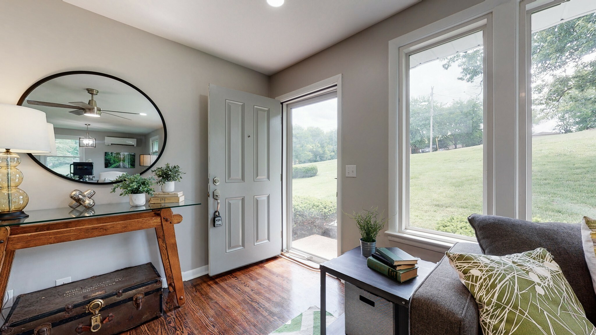 Property Photo: 1304 Cheshire Dr TN 37207