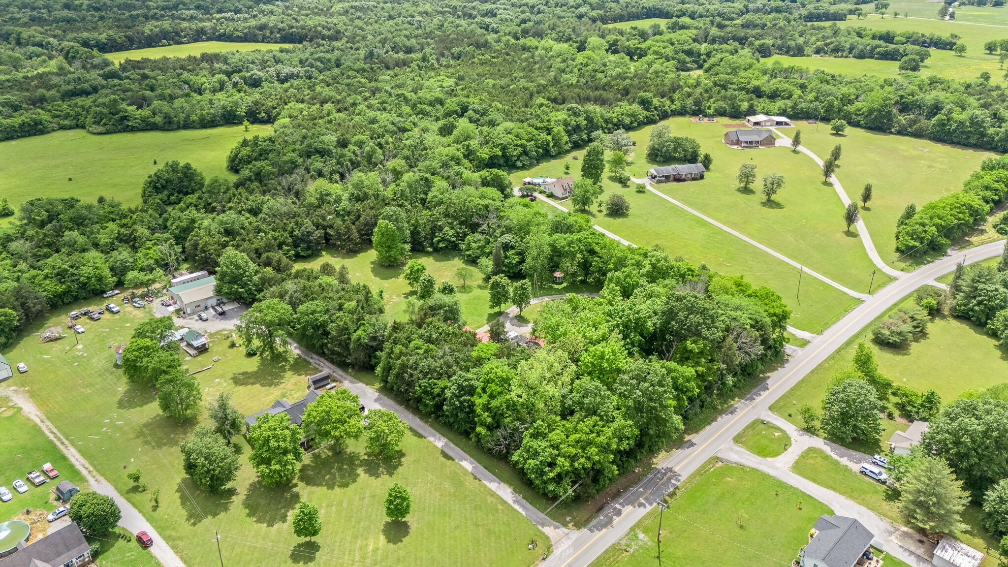 Property Photo: 1418 Unionville Deason Rd TN 37160