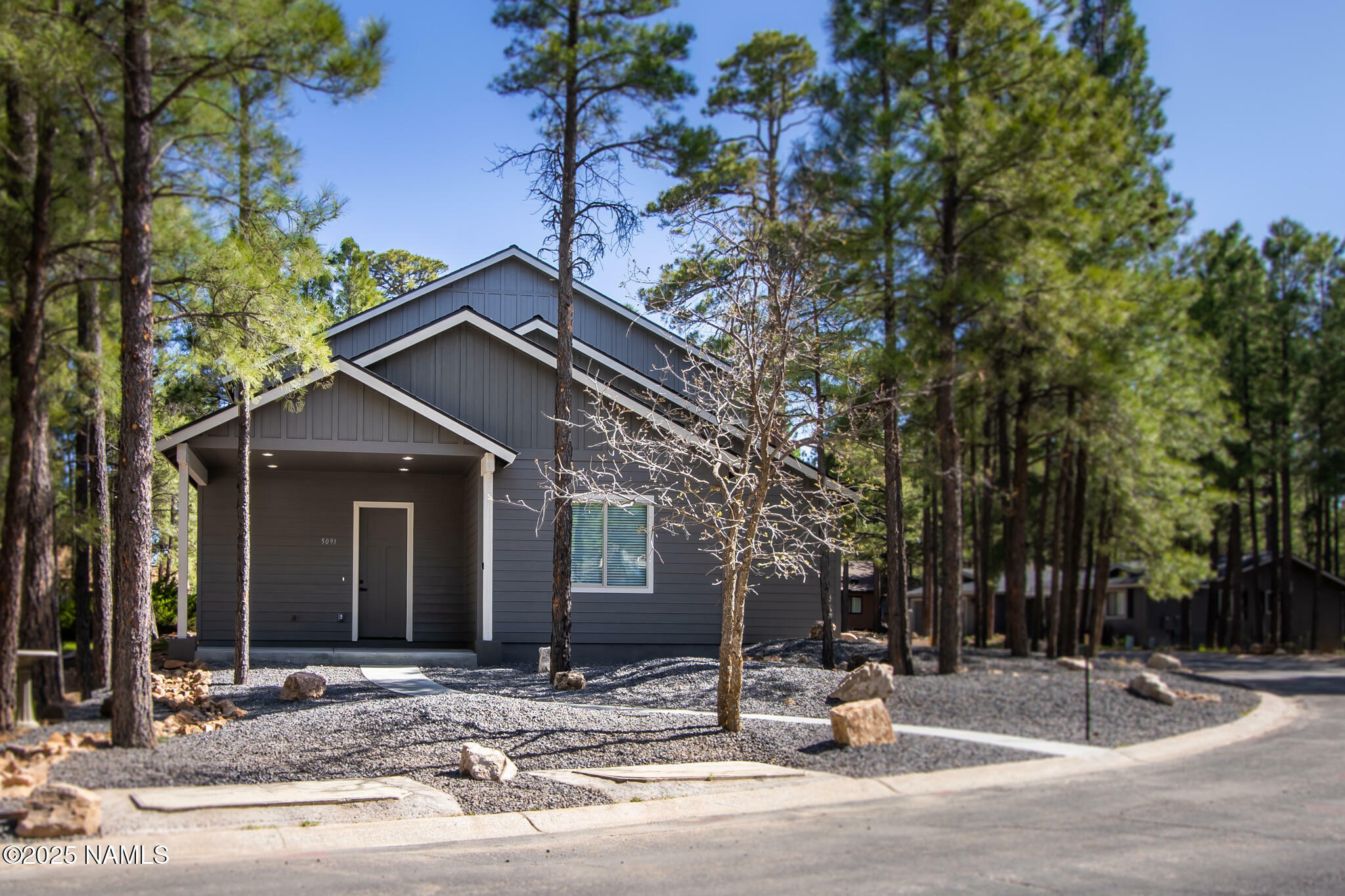 Property Photo: 5091 E Seminole Drive AZ 86004