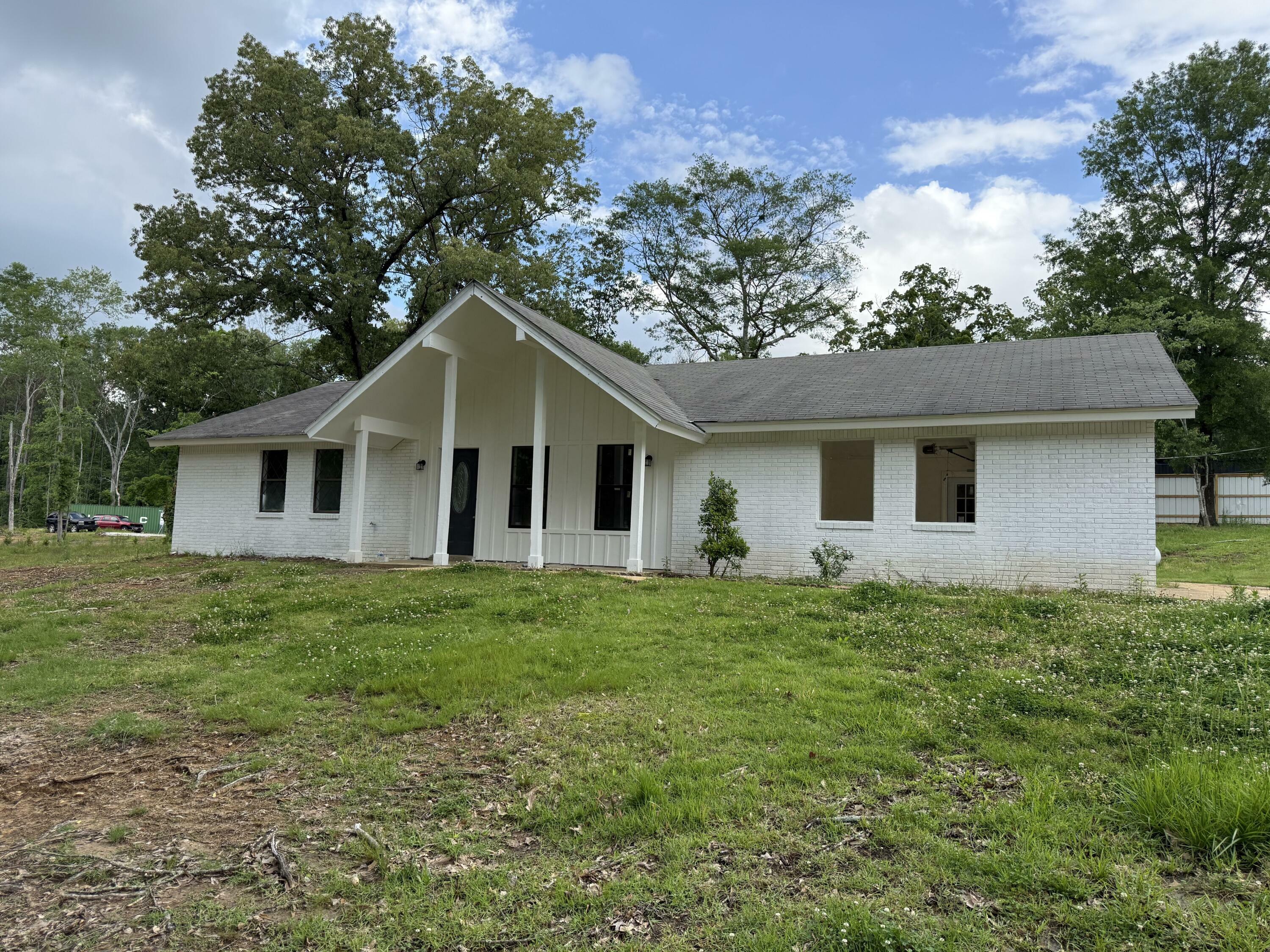 Property Photo: 119 Road 1252 MS 38857