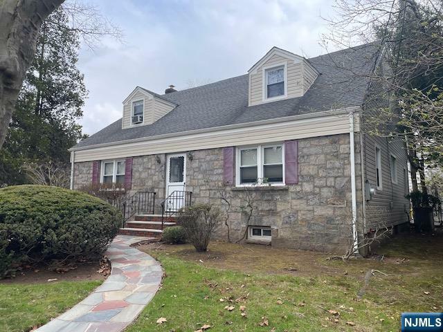 1249 W Laurelton Parkway  Teaneck NJ 07666 photo