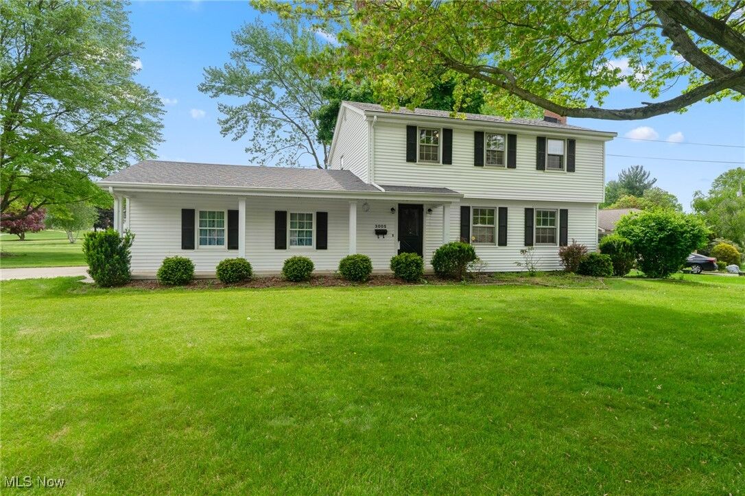 Property Photo: 3005 Algonquin Drive OH 44514